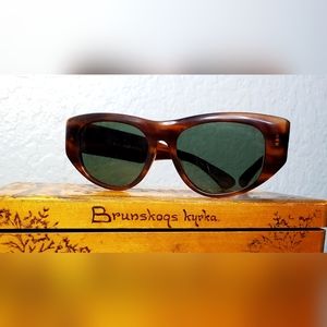 Vintage Rayban women's sunglasses
